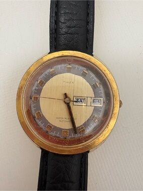70’s Men's Timex Viscount Automatic Gold Tone Watch w/ Black Strap and Day Date